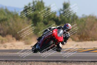 media/Nov-06-2022-SoCal Trackdays (Sun) [[208d2ccc26]]/Turn 7 Set 2 (1050am)/